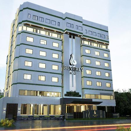 Beverly Hotel Batam Nagoya Exterior foto