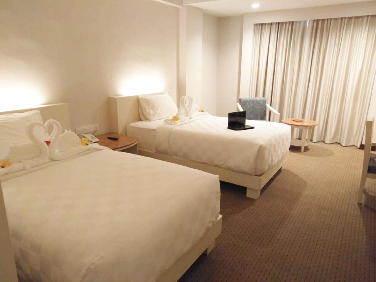 Beverly Hotel Batam Nagoya Exterior foto