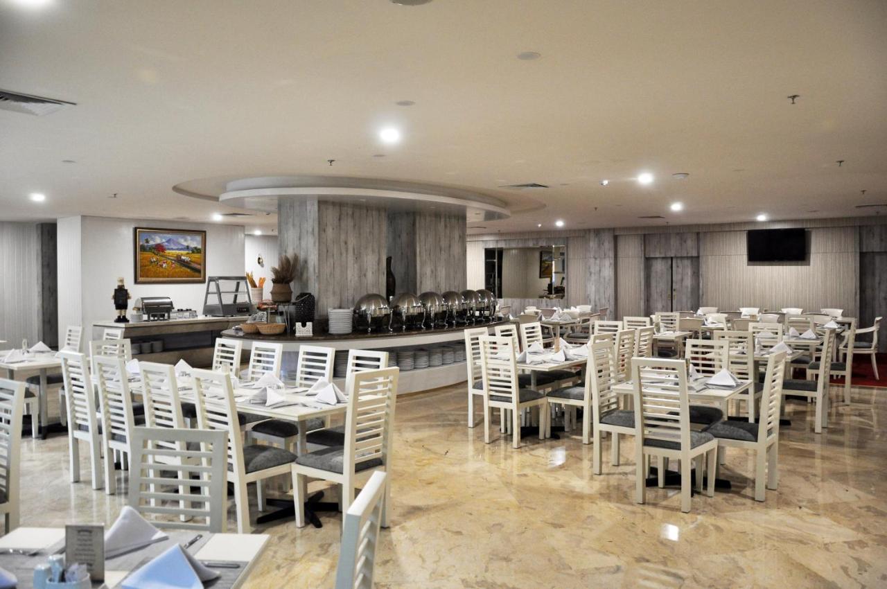 Beverly Hotel Batam Nagoya Exterior foto